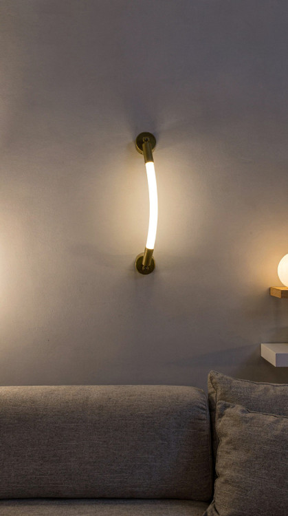 دیوارکوب 30 سانتی حالت پذیر(تیوب لایت)